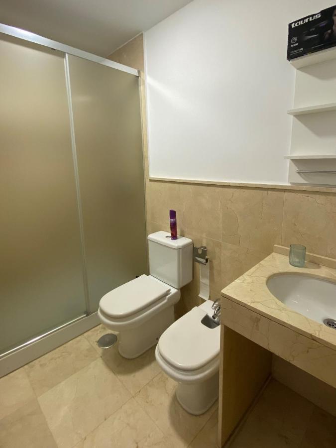 Quattro Triana En Salado Apartment Seville Luaran gambar