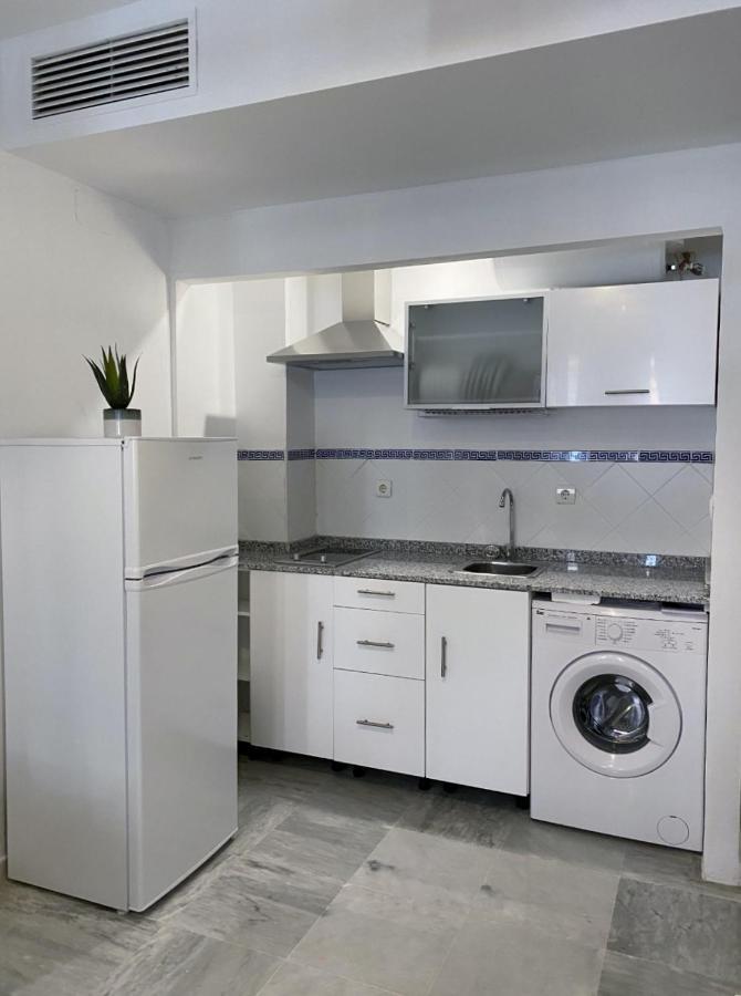 Quattro Triana En Salado Apartment Seville Luaran gambar
