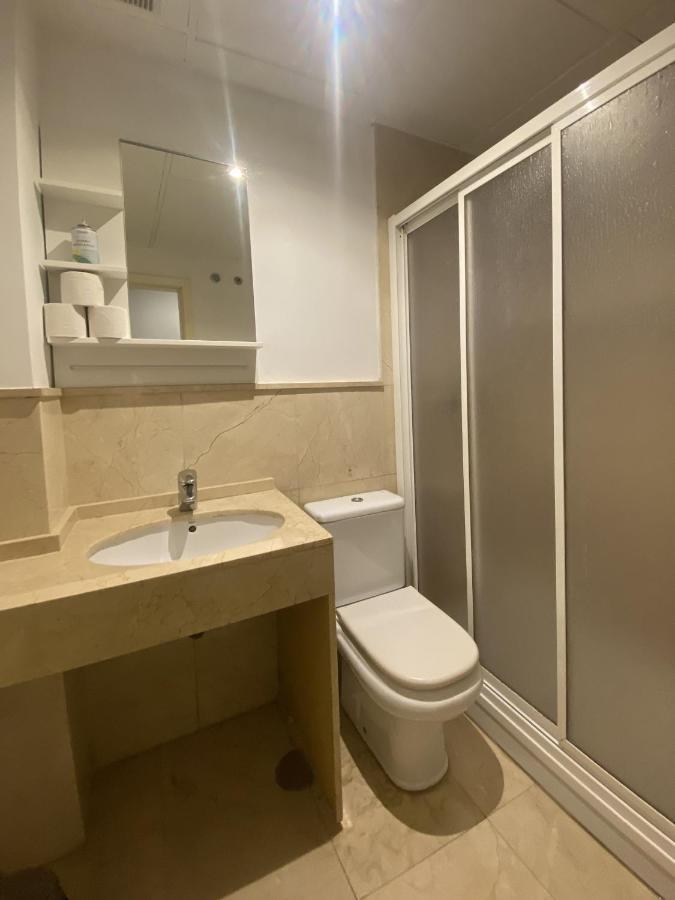 Quattro Triana En Salado Apartment Seville Luaran gambar